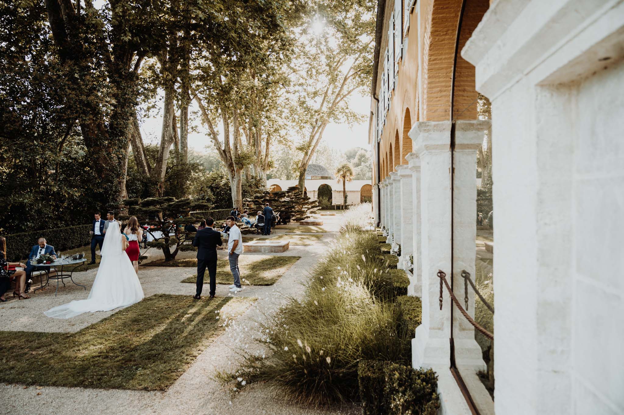 photographe de mariage extérieur de la bastide de cazaubon
